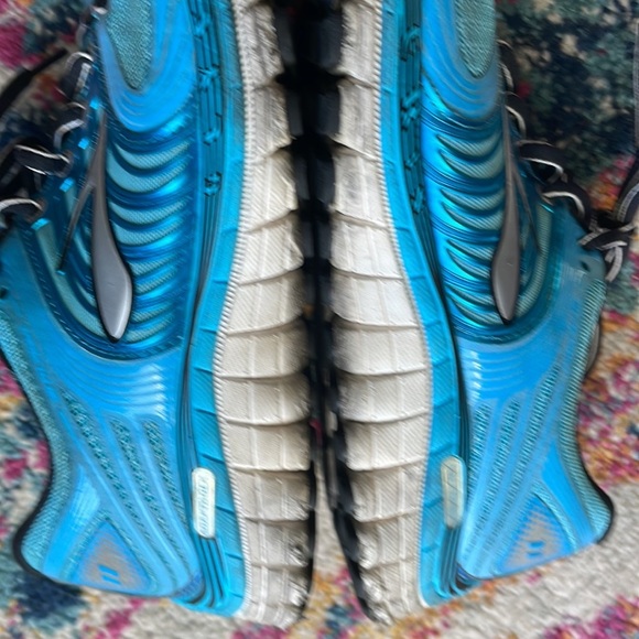 Brooks MOGO Glycerin 11 - Picture 10 of 14